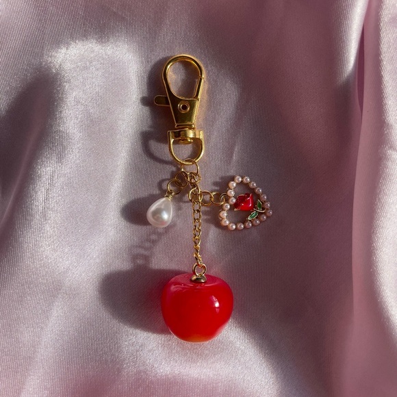 NEW Gold Ombré Cherry Faux Pearl Heart Rose Purse Bag Charm Keychain - Picture 3 of 4